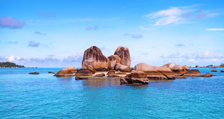 Pulau Indah Tapi Terpencil Pulau Indah Tapi Terpencil