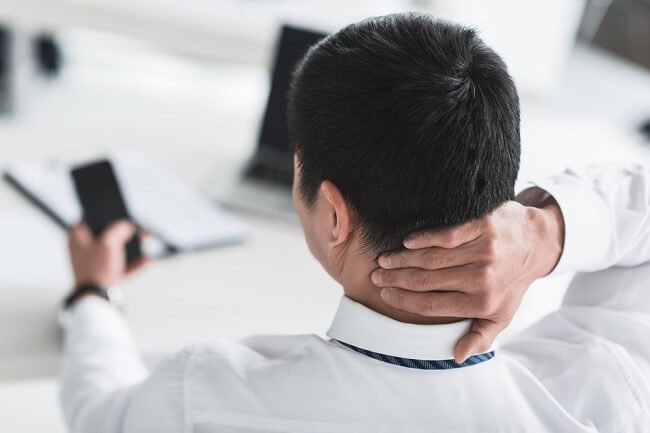 Dampak Negatif dan Positif Bermain HP untuk Kesehatan