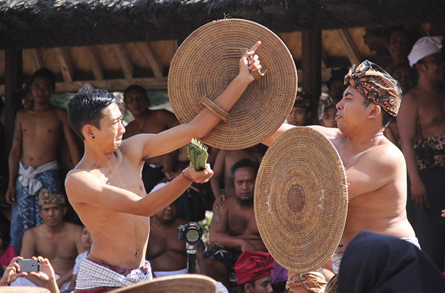 Tradisi Mekare-Kare di Desa Tenganan Pegringsingan