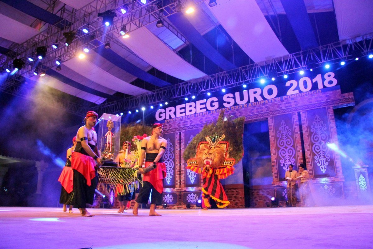 Tradisi Grebeg Suro