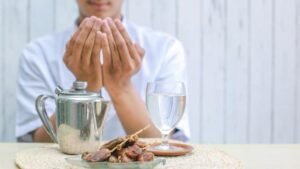 7 Keutamaan Puasa Senin Kamis yang Bisa Diraih Muslim 7 Keutamaan Puasa Senin Kamis yang Bisa Diraih Muslim