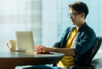 Cara Cari Kerja Online untuk Lulusan S1, Lowonganesia Jadi Pilihan Utama