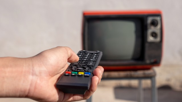 Televisi Masih Bertahan di Era Digital, Ini Alasan Perannya Tetap Penting
